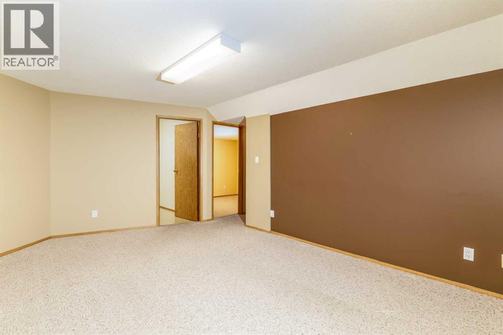 38, 2821 Botterill Crescent, Red Deer, Alberta  T4R 2E5 - Photo 23 - A2330010