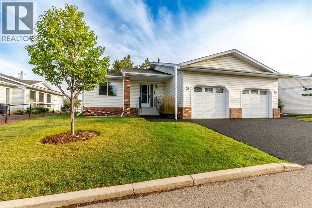 38, 2821 Botterill Crescent, Red Deer, Alberta  T4R 2E5 - Photo 1 - A2330010