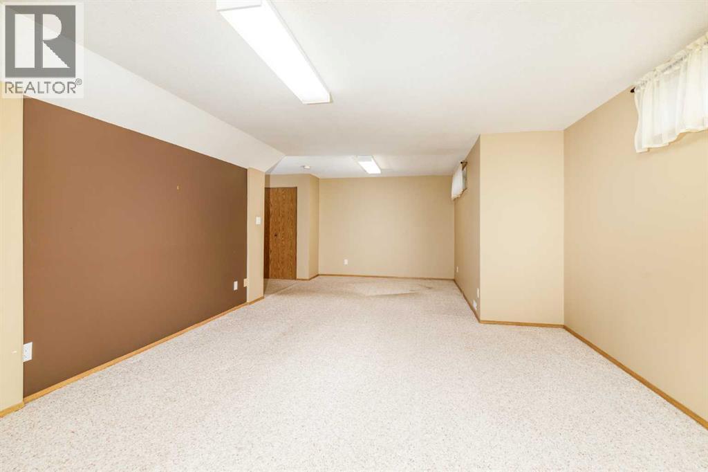 38, 2821 Botterill Crescent, Red Deer, Alberta  T4R 2E5 - Photo 24 - A2330010