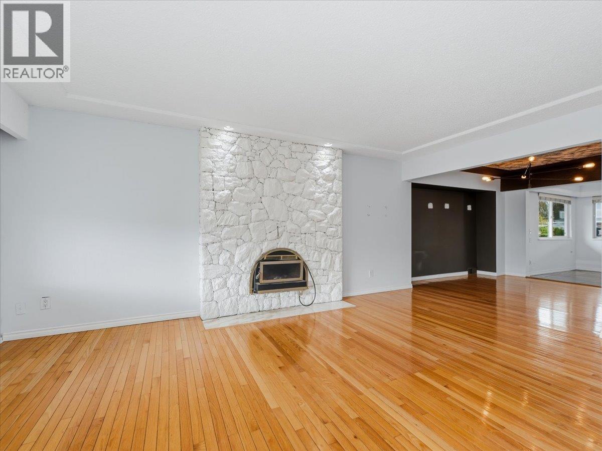 4009 Union Street, Burnaby, British Columbia  V5C 2W9 - Photo 3 - R3163355