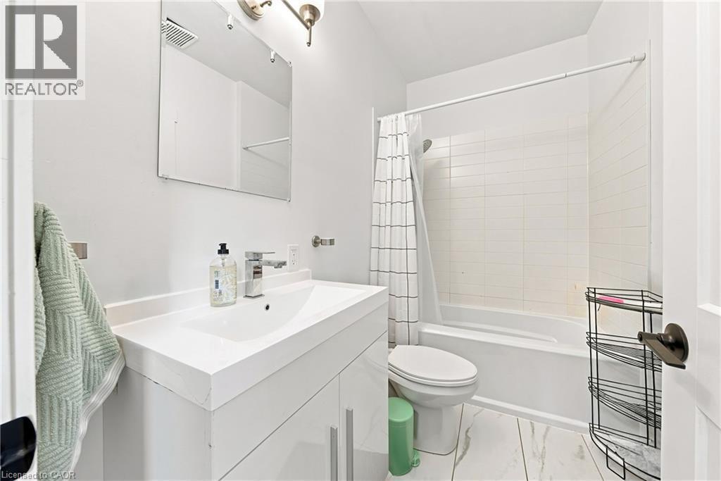 2177 Lakeshore Road, Burlington, Ontario  L7R 1A5 - Photo 34 - 40860358