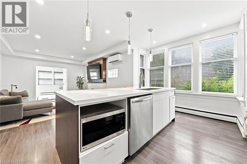 2177 Lakeshore Road, Burlington, Ontario  L7R 1A5 - Photo 9 - 40860358