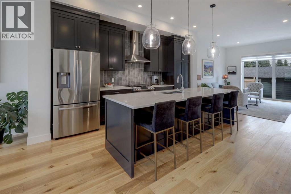 3337 41 Street SW, Calgary, Alberta