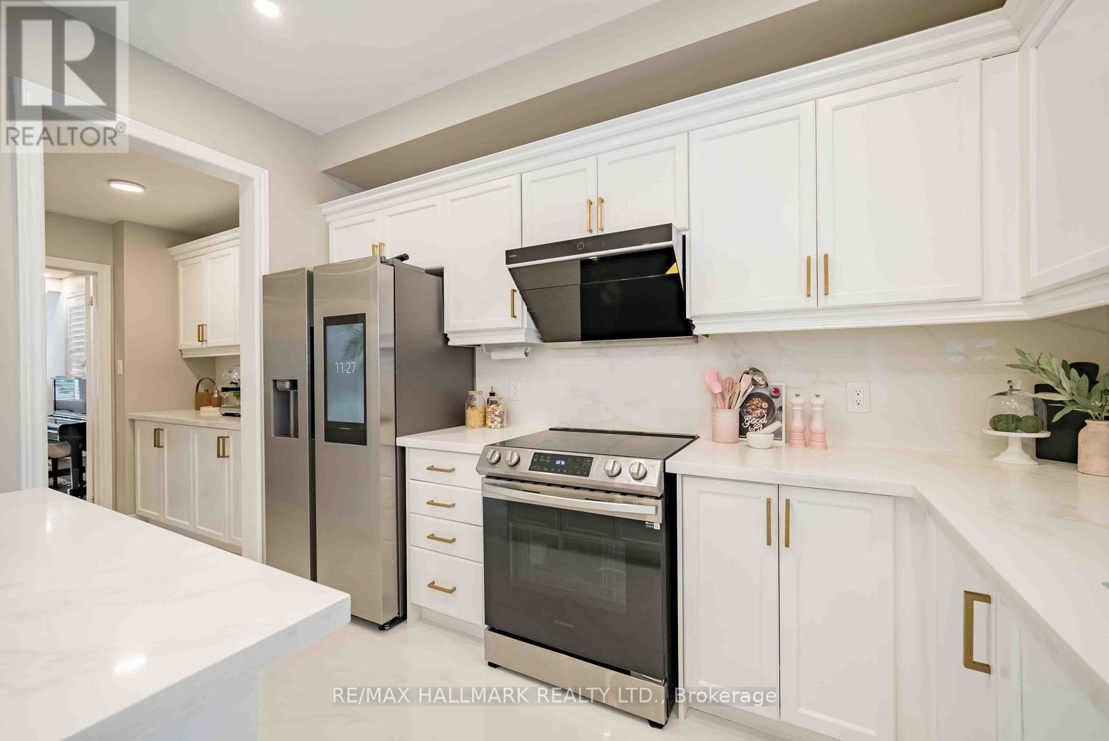 411 Hoover Park Drive, Whitchurch-Stouffville, Ontario  L4A 1P4 - Photo 16 - N13767022