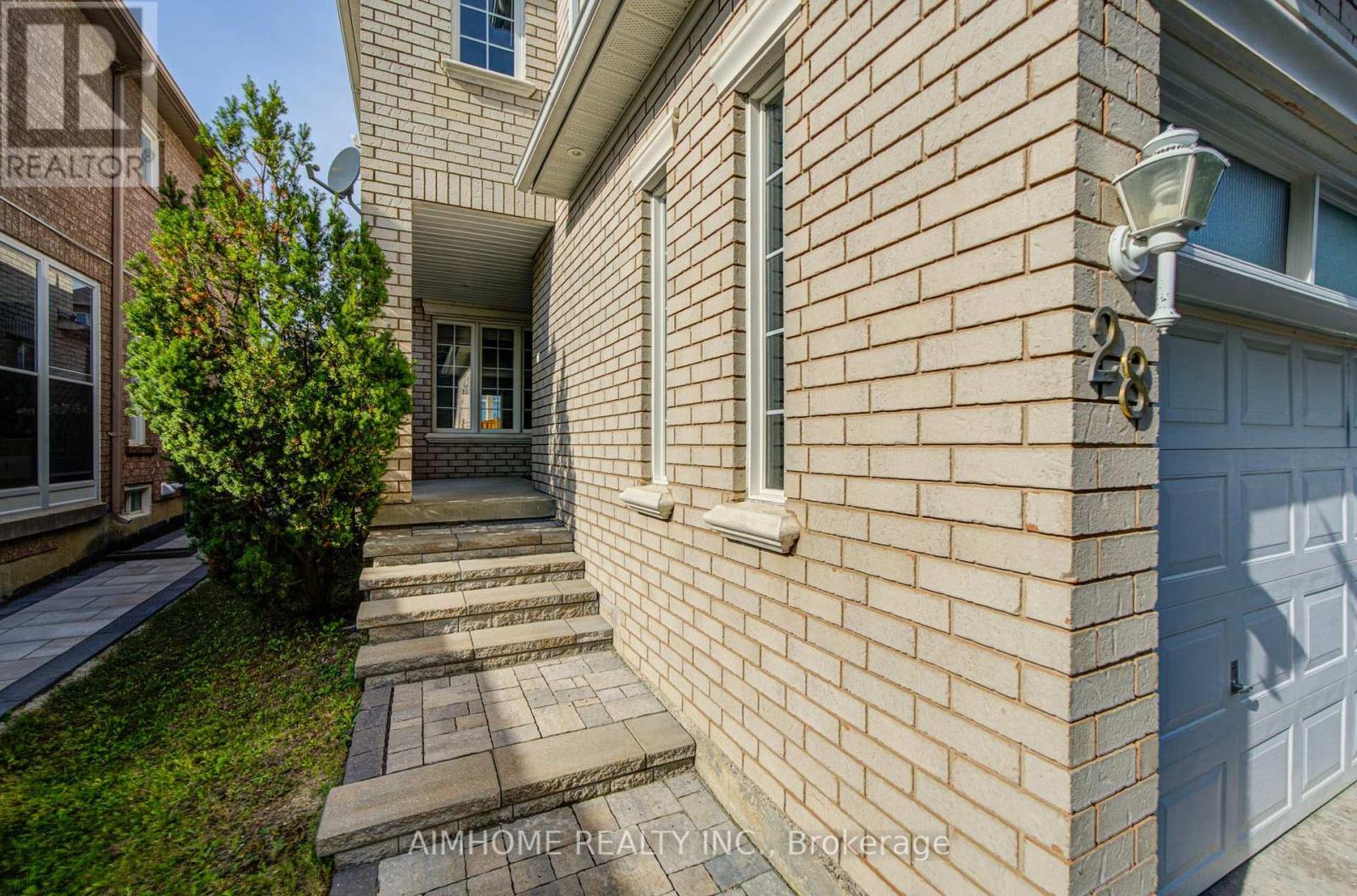 Main - 28 Kiwi Crescent, Richmond Hill (Rouge Woods), Ontario  L4S 2H3 - Photo 2 - N13767054