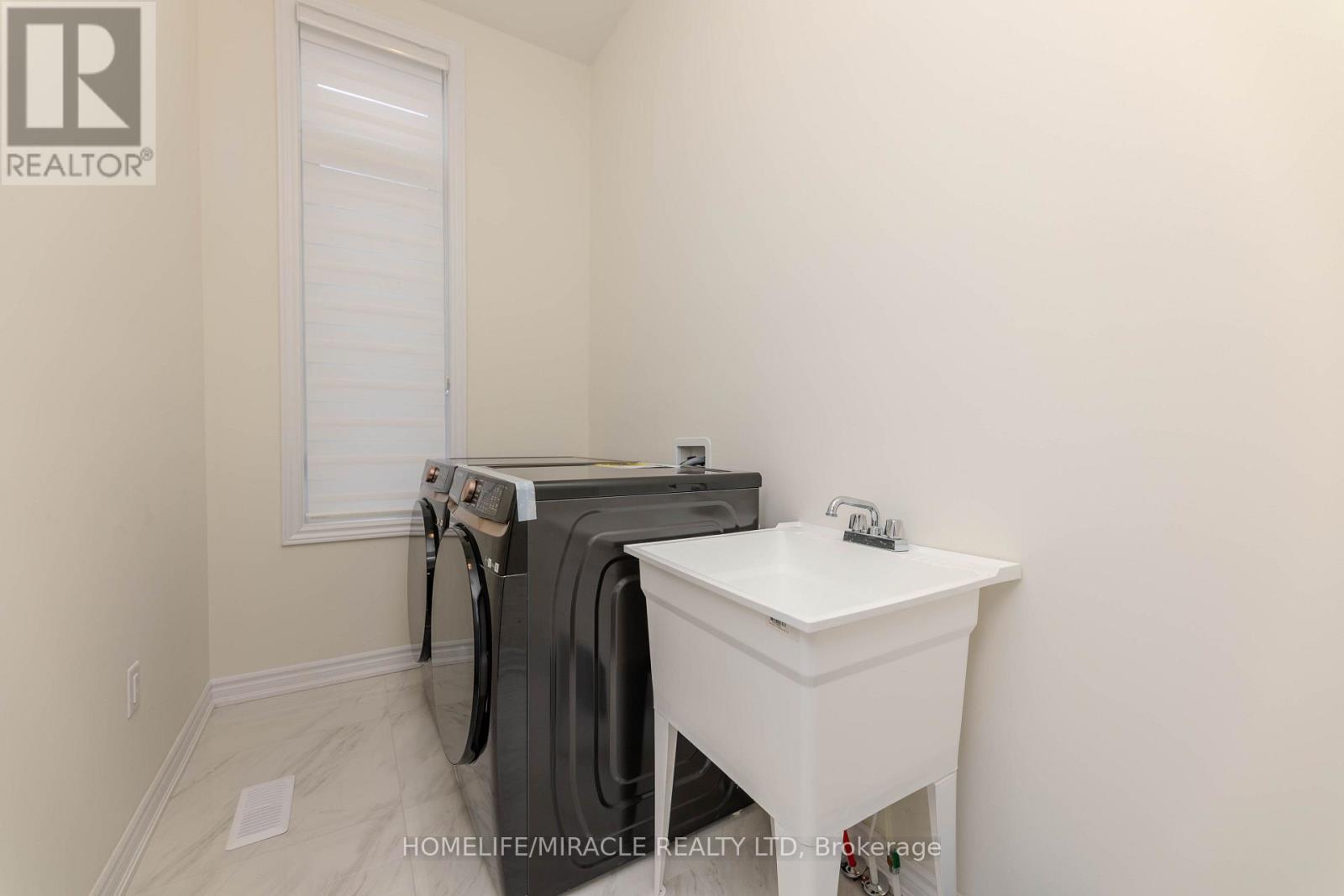 89 Halldorson Avenue, Aurora, Ontario  L4G 7Z4 - Photo 16 - N13767076