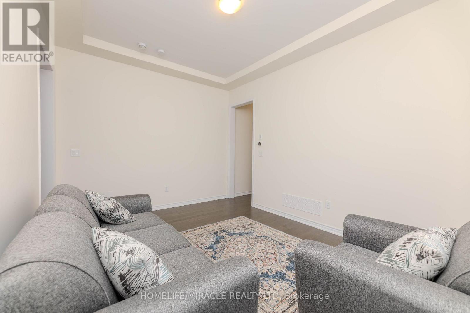 89 Halldorson Avenue, Aurora, Ontario  L4G 7Z4 - Photo 9 - N13767170