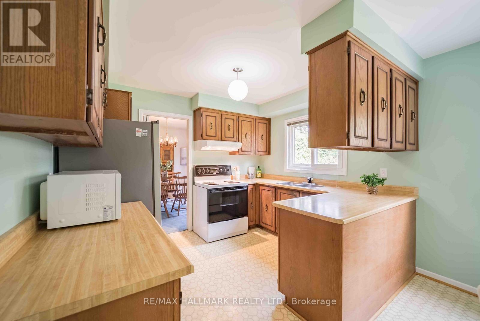 27 Sir Gawaine Place, Markham (Markham Village), Ontario  L3P 3A1 - Photo 15 - N13767300