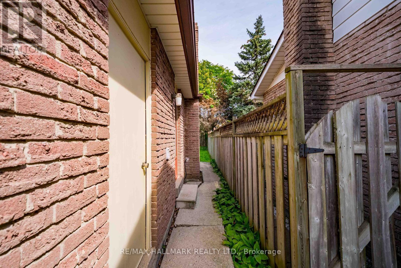 27 Sir Gawaine Place, Markham (Markham Village), Ontario  L3P 3A1 - Photo 37 - N13767300