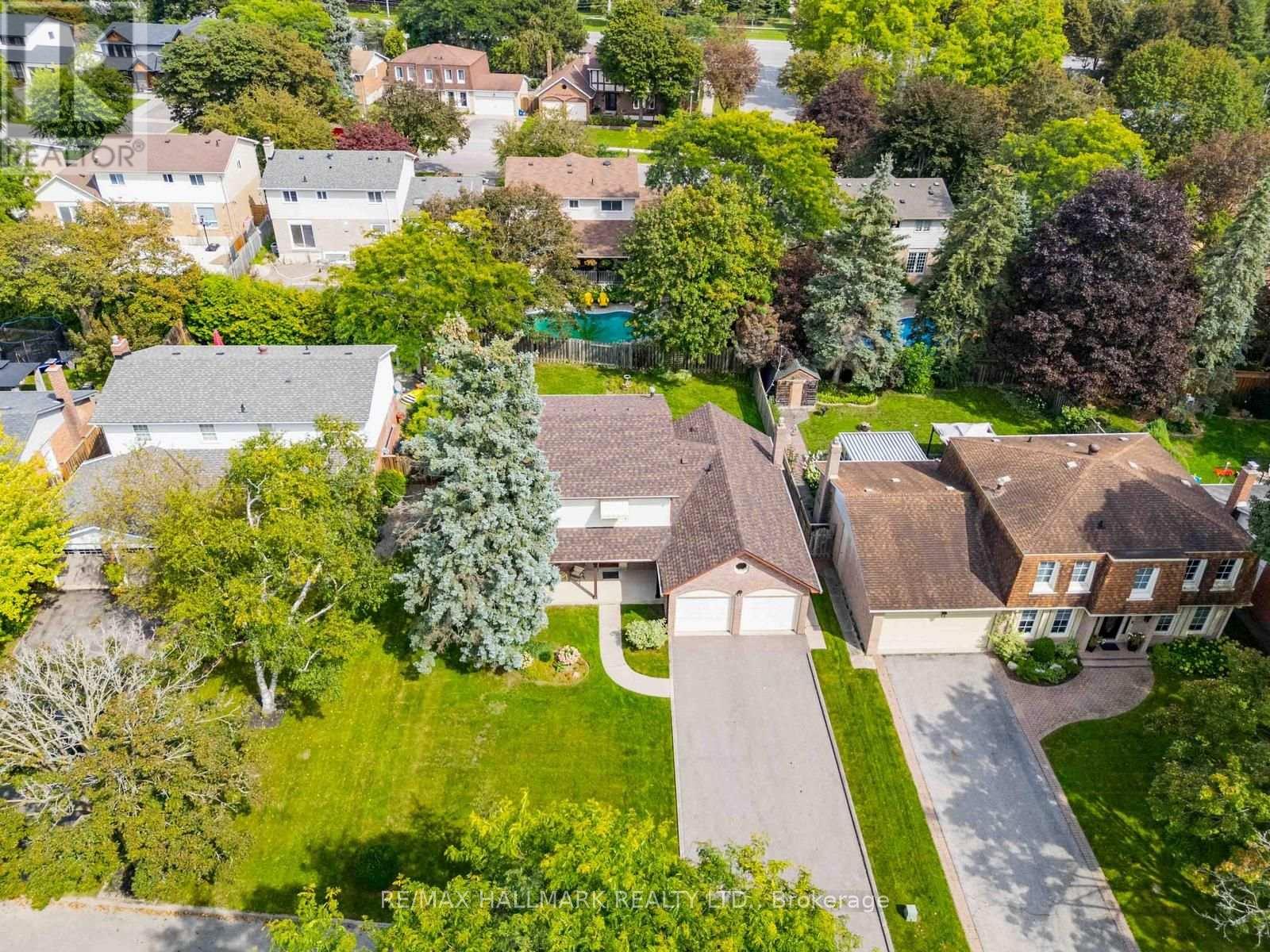 27 Sir Gawaine Place, Markham (Markham Village), Ontario  L3P 3A1 - Photo 4 - N13767300