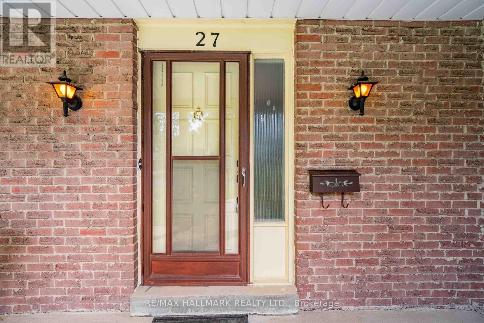 27 Sir Gawaine Place, Markham (Markham Village), Ontario  L3P 3A1 - Photo 7 - N13767300