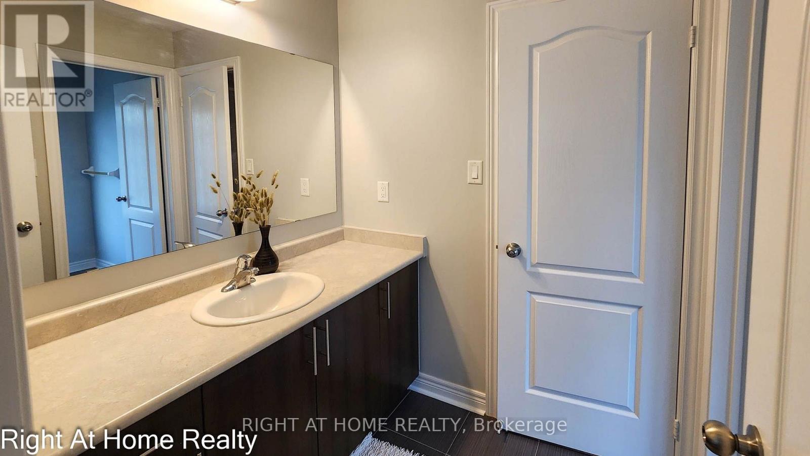 22 Bluffmeadow Street, Brampton, Ontario L6P 3K6 - Photo 34 - W13767128