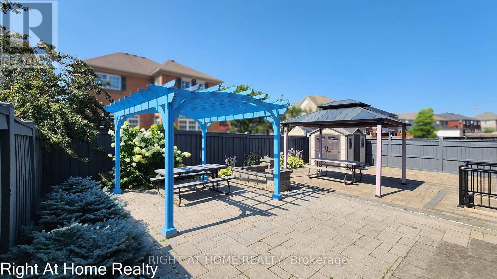 22 Bluffmeadow Street, Brampton, Ontario L6P 3K6 - Photo 44 - W13767128