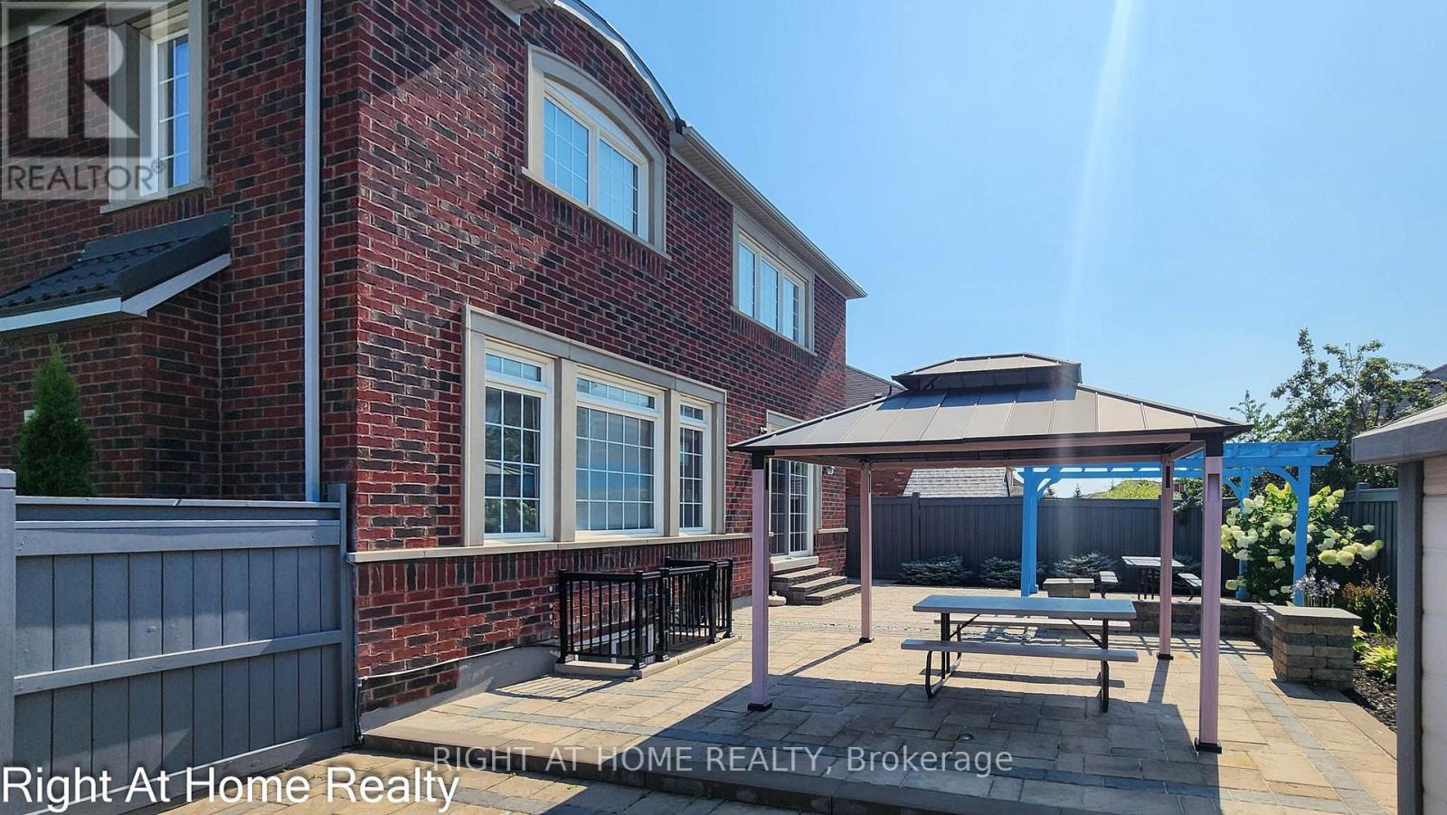 22 Bluffmeadow Street, Brampton, Ontario L6P 3K6 - Photo 45 - W13767128