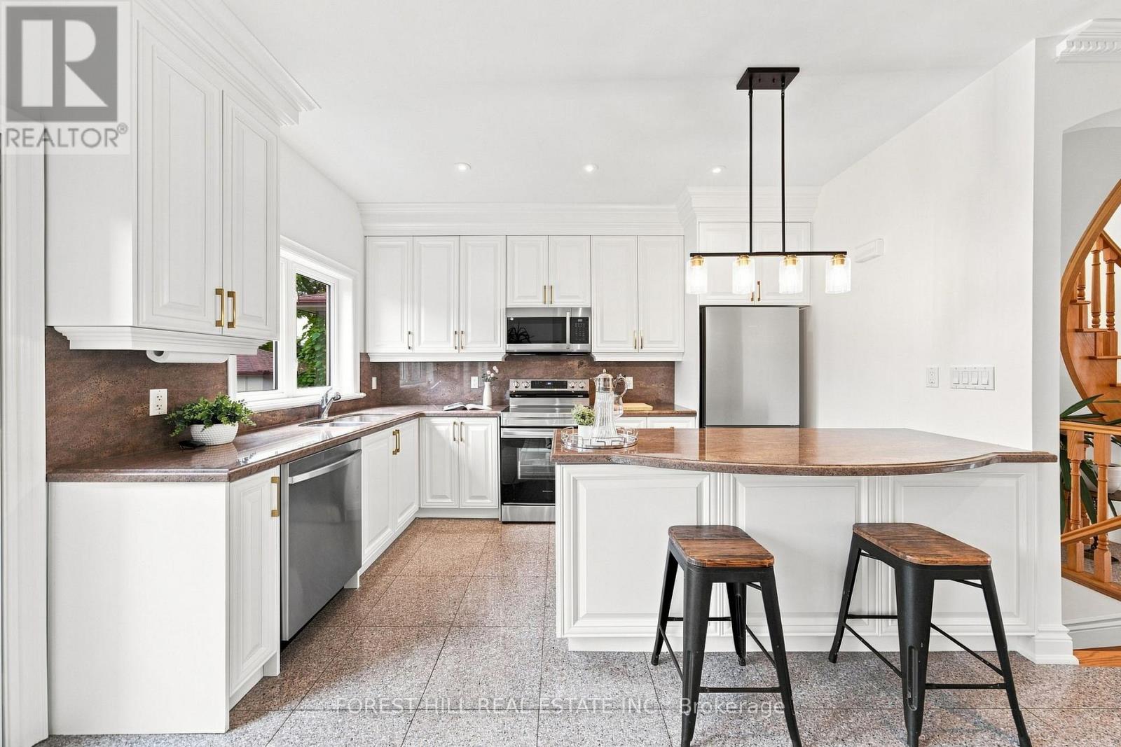 1006 Briar Hill Avenue, Toronto, Ontario  M6B 1M3 - Photo 15 - W13767240
