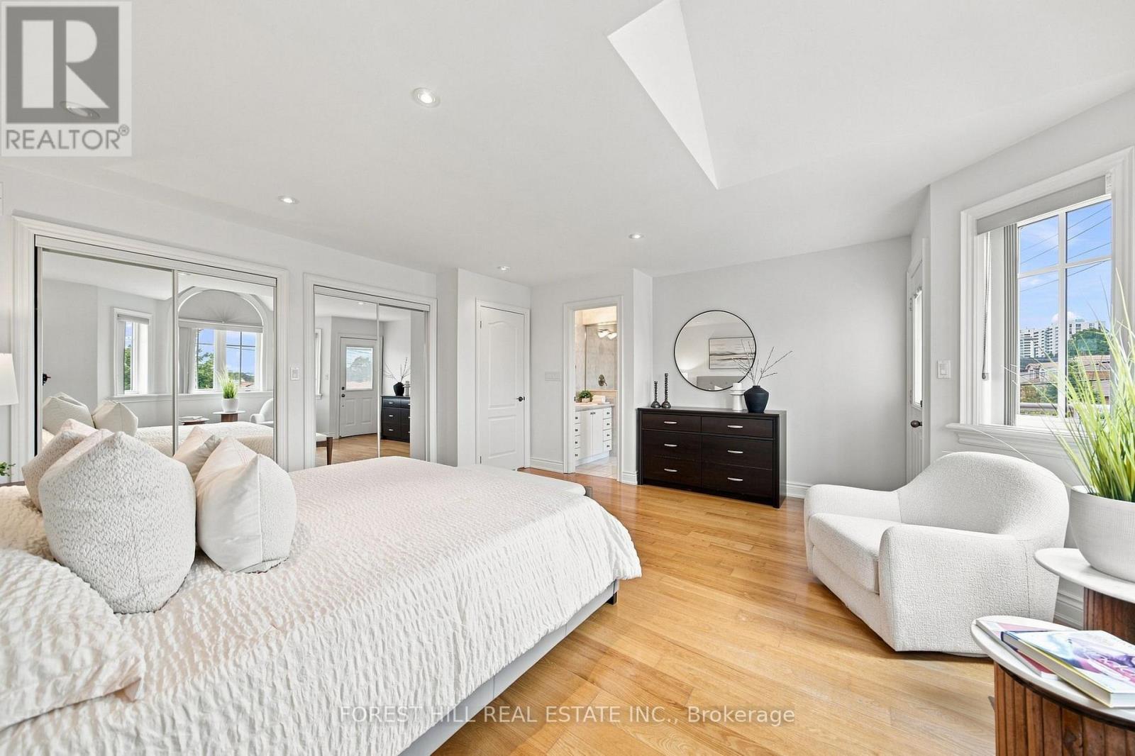 1006 Briar Hill Avenue, Toronto, Ontario  M6B 1M3 - Photo 22 - W13767240