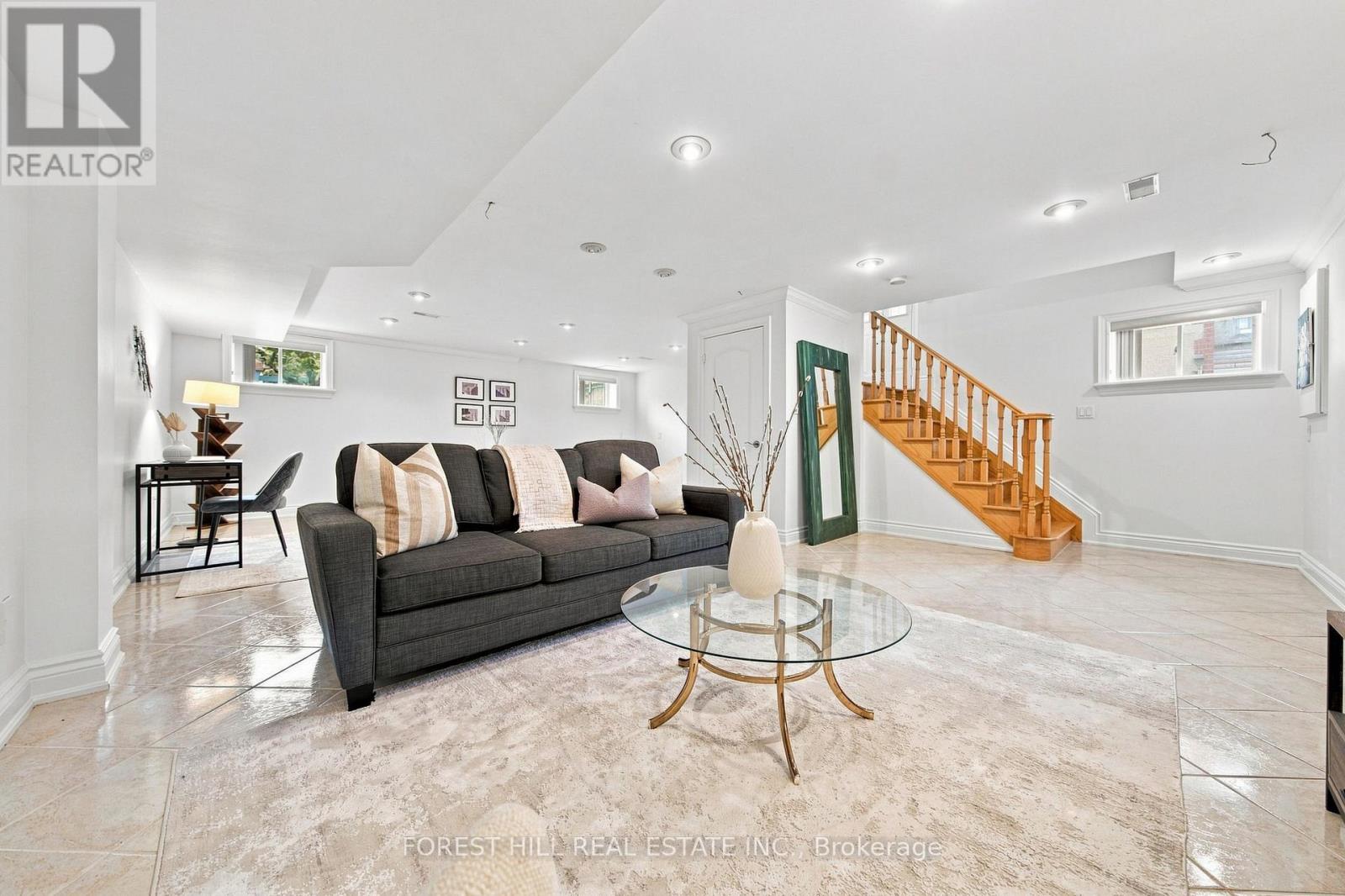 1006 Briar Hill Avenue, Toronto, Ontario  M6B 1M3 - Photo 30 - W13767240