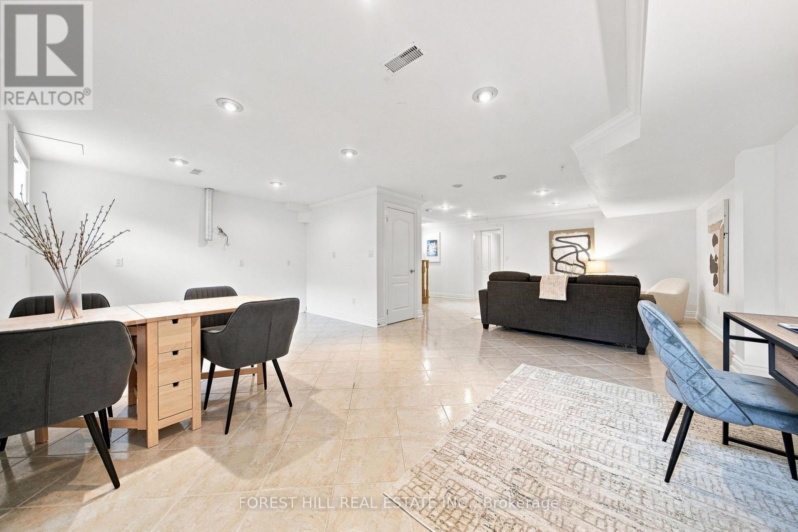 1006 Briar Hill Avenue, Toronto, Ontario  M6B 1M3 - Photo 33 - W13767240
