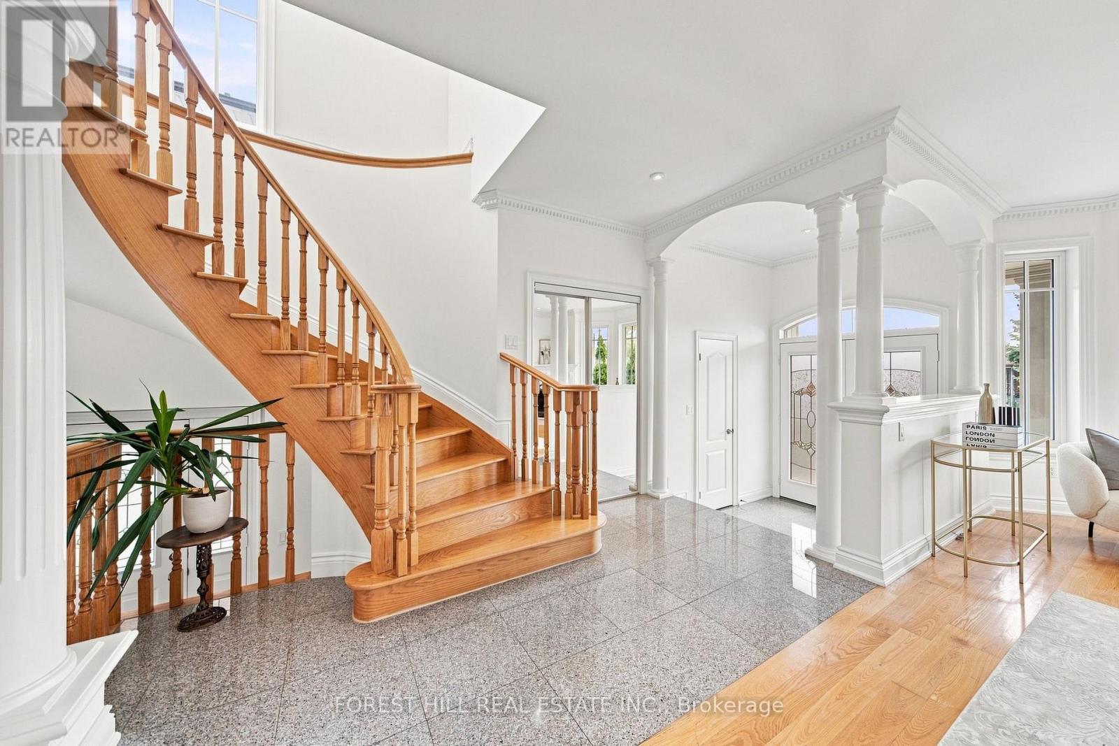 1006 Briar Hill Avenue, Toronto, Ontario  M6B 1M3 - Photo 6 - W13767240