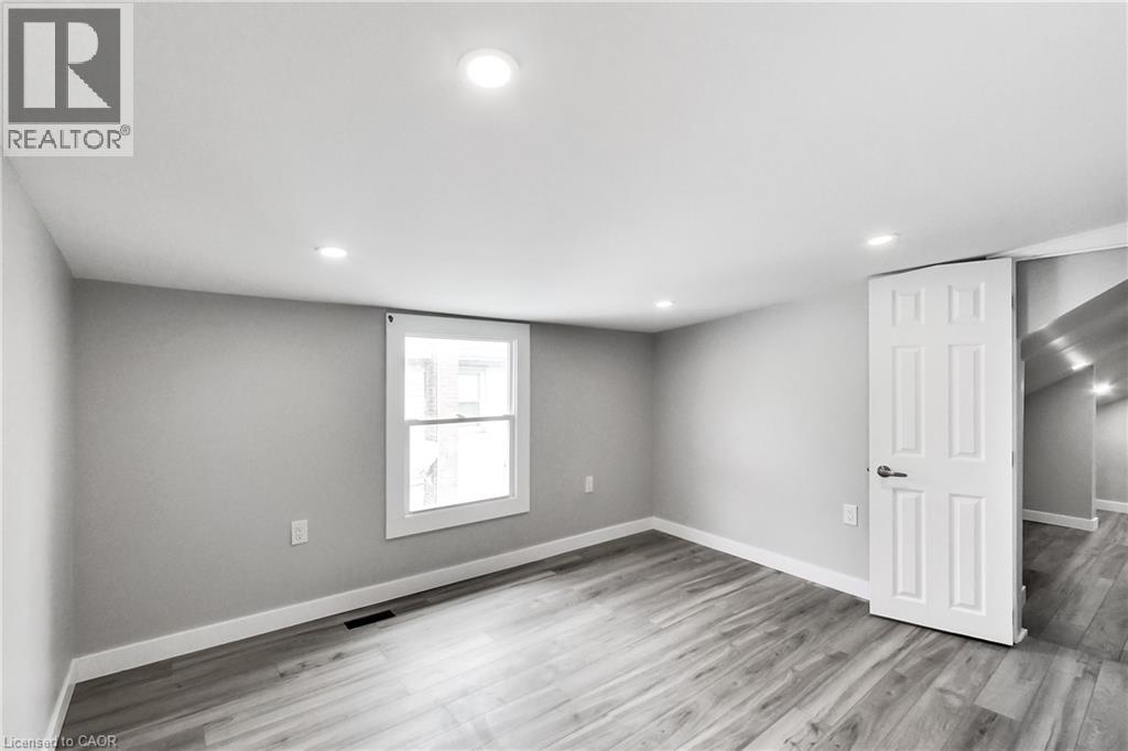 229 Parkdale Avenue N, Hamilton, Ontario  L8H 5X4 - Photo 37 - 40862208