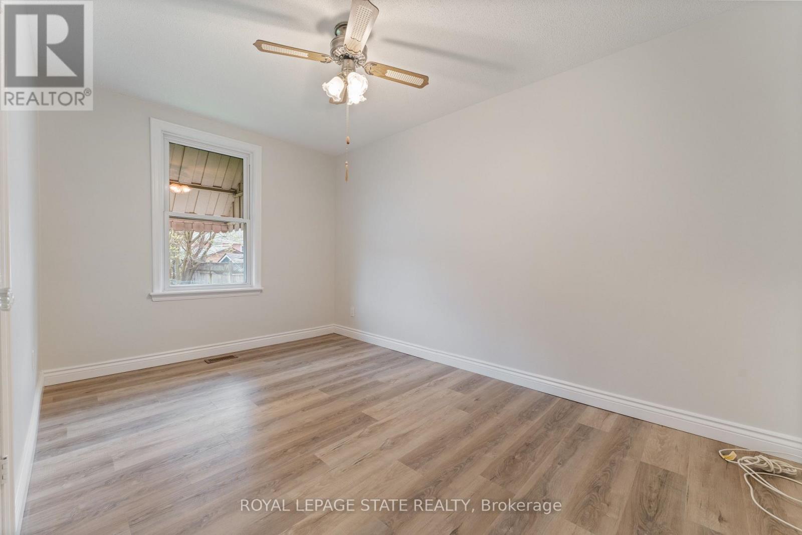 Main Floor - 65 East 11th Street, Hamilton, Ontario  L9A 3T3 - Photo 15 - X13767282