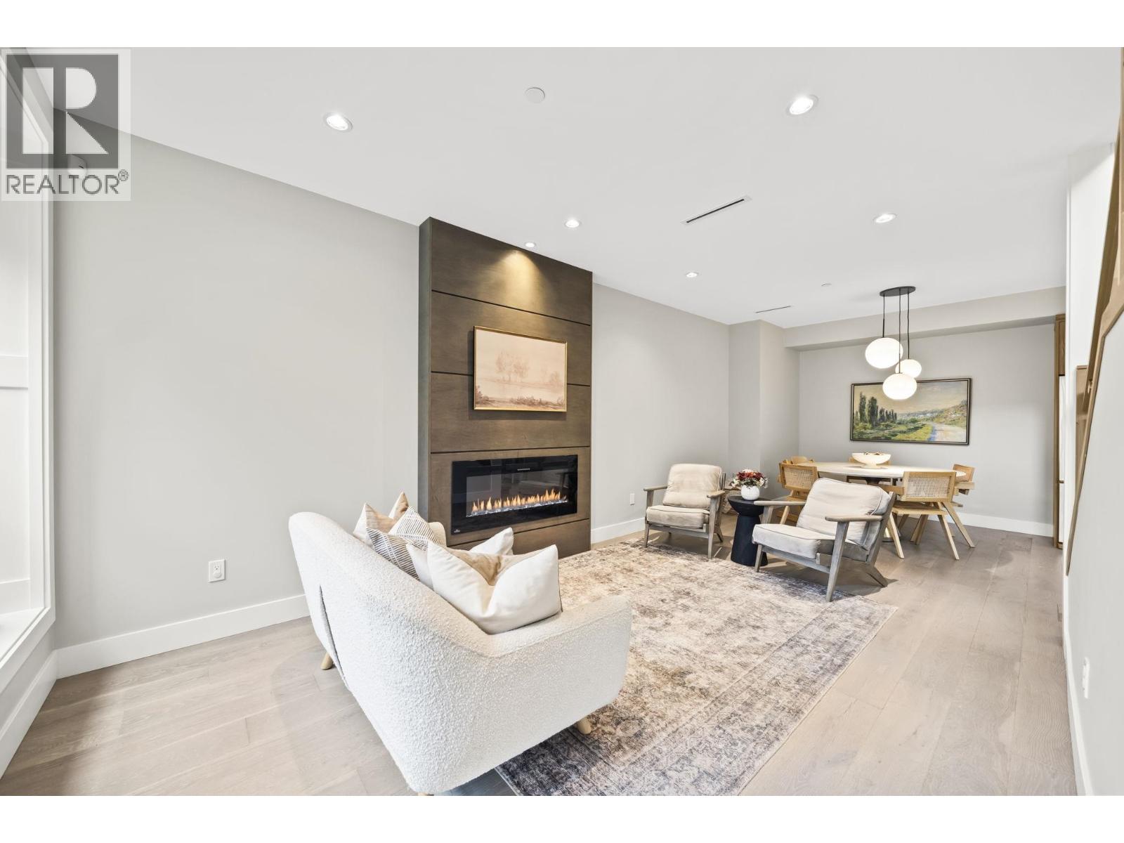 2 233 W 5th Street, North Vancouver, British Columbia  V7M 1J9 - Photo 10 - R3162565