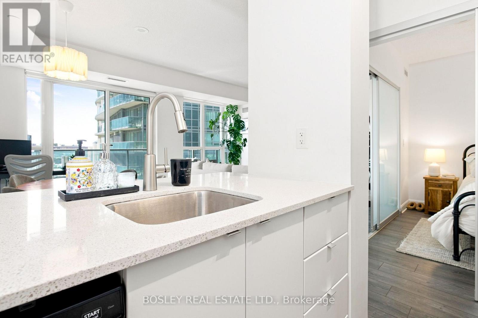 1007 - 69 Lynn Williams Street, Toronto, Ontario  M6K 3R7 - Photo 7 - C13765956