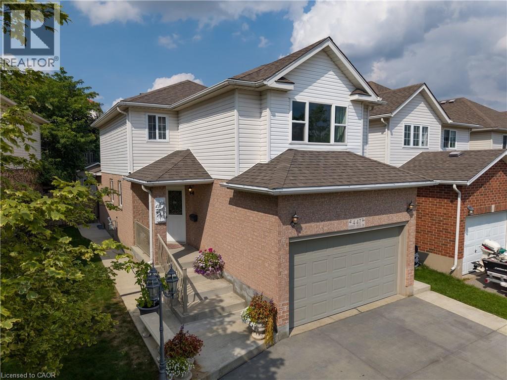 447 HIDDEN CREEK Drive, Kitchener, Ontario