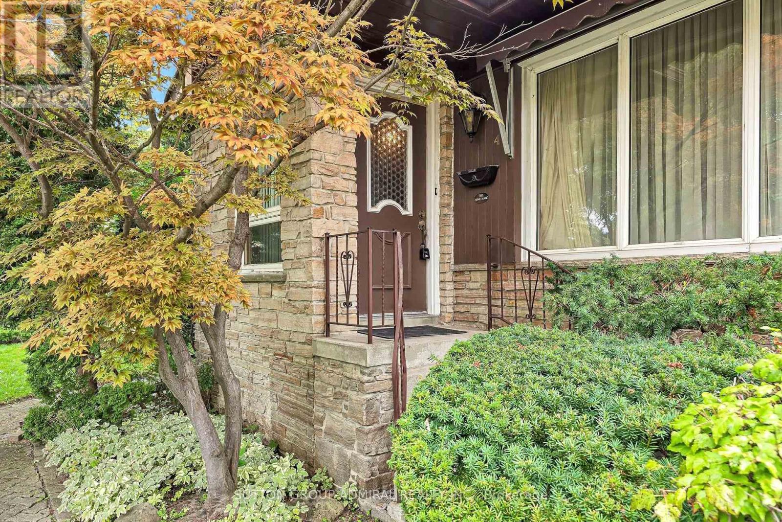 47 Talbot Road, Toronto, Ontario  M2M 1R7 - Photo 5 - C13751760