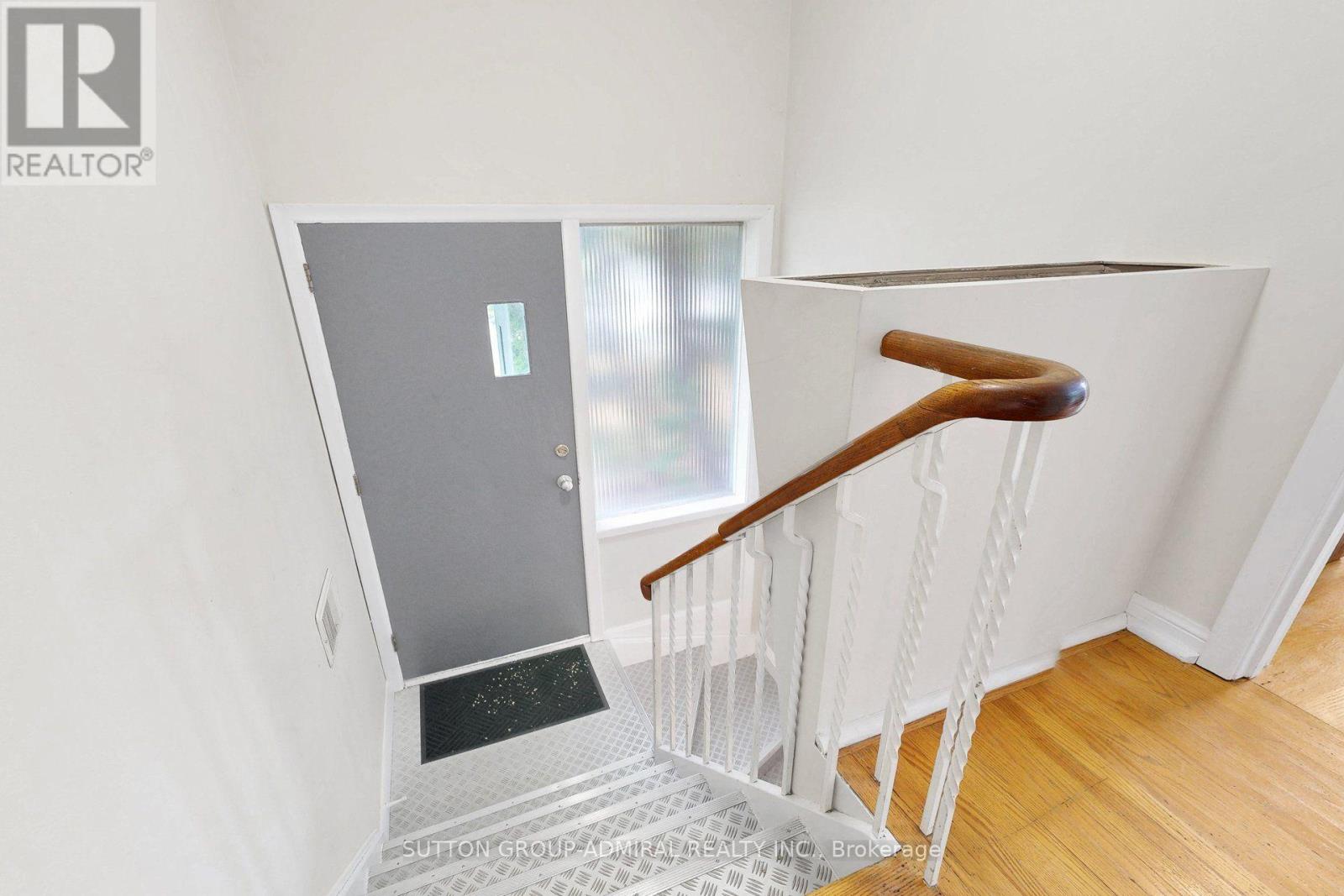 49 Talbot Road, Toronto, Ontario  M2M 1R7 - Photo 10 - C13751766