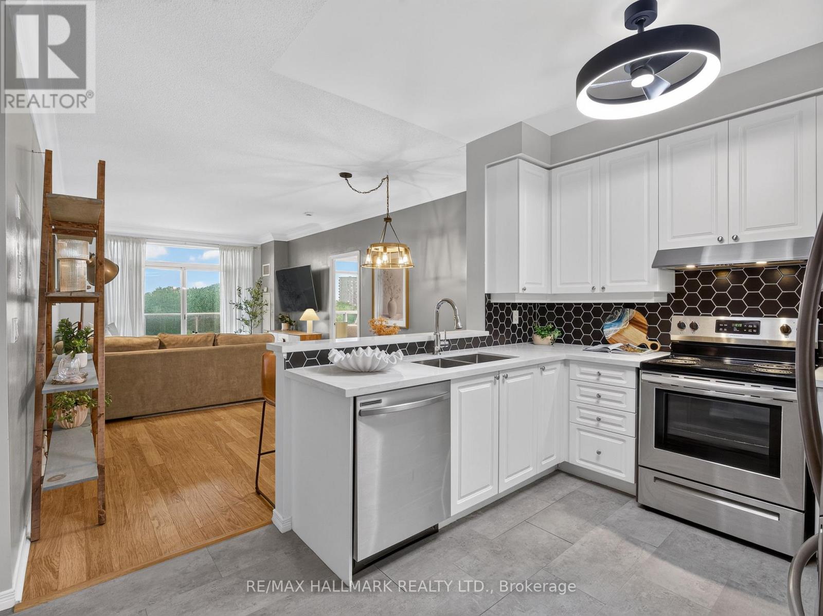 PH918 - 3650 KINGSTON ROAD, Toronto, Ontario