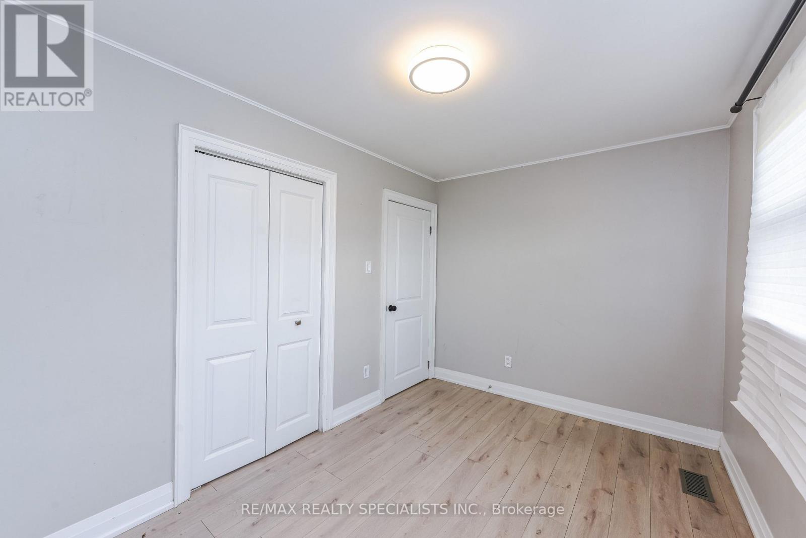 Upper - 137 Avondale Boulevard, Brampton, Ontario  L6T 1H5 - Photo 20 - W13765694