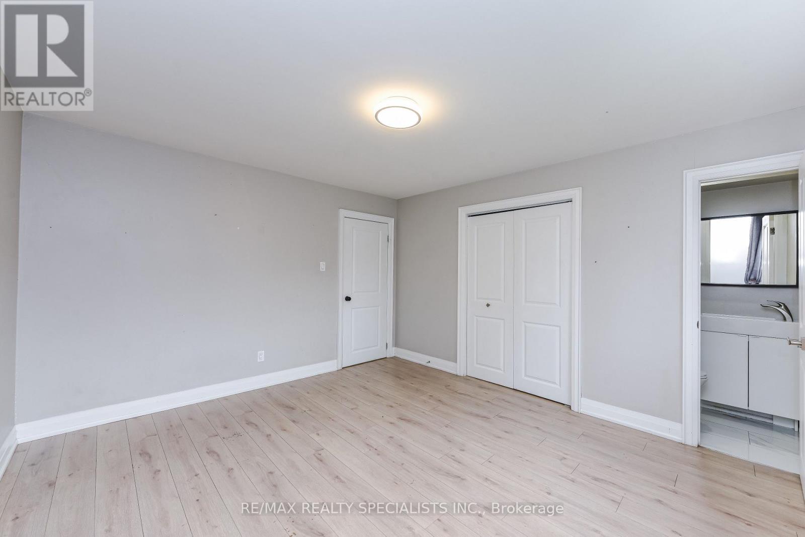 Upper - 137 Avondale Boulevard, Brampton, Ontario  L6T 1H5 - Photo 24 - W13765694
