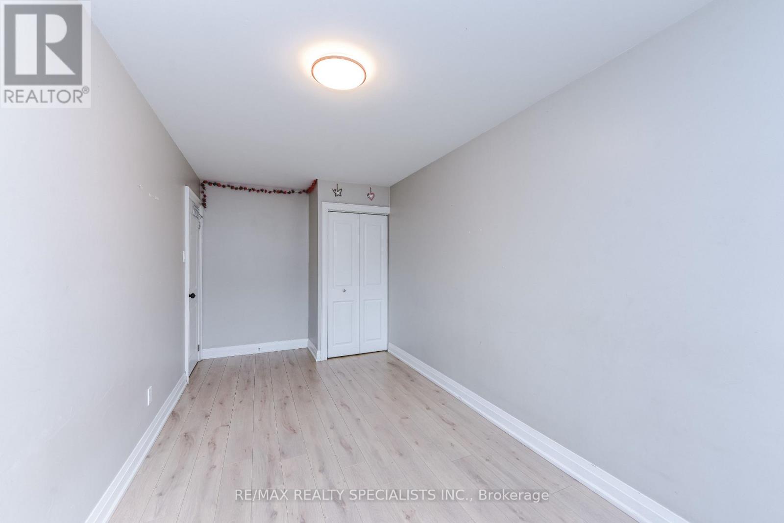 Upper - 137 Avondale Boulevard, Brampton, Ontario  L6T 1H5 - Photo 28 - W13765694