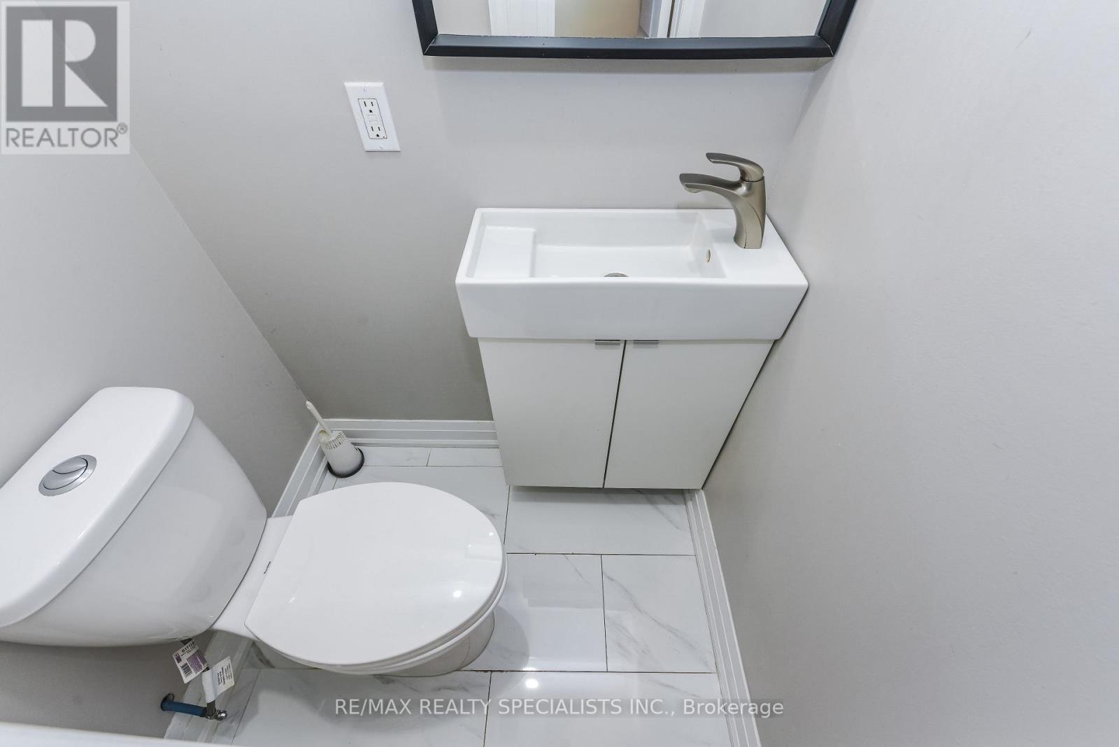 Upper - 137 Avondale Boulevard, Brampton, Ontario  L6T 1H5 - Photo 25 - W13765694