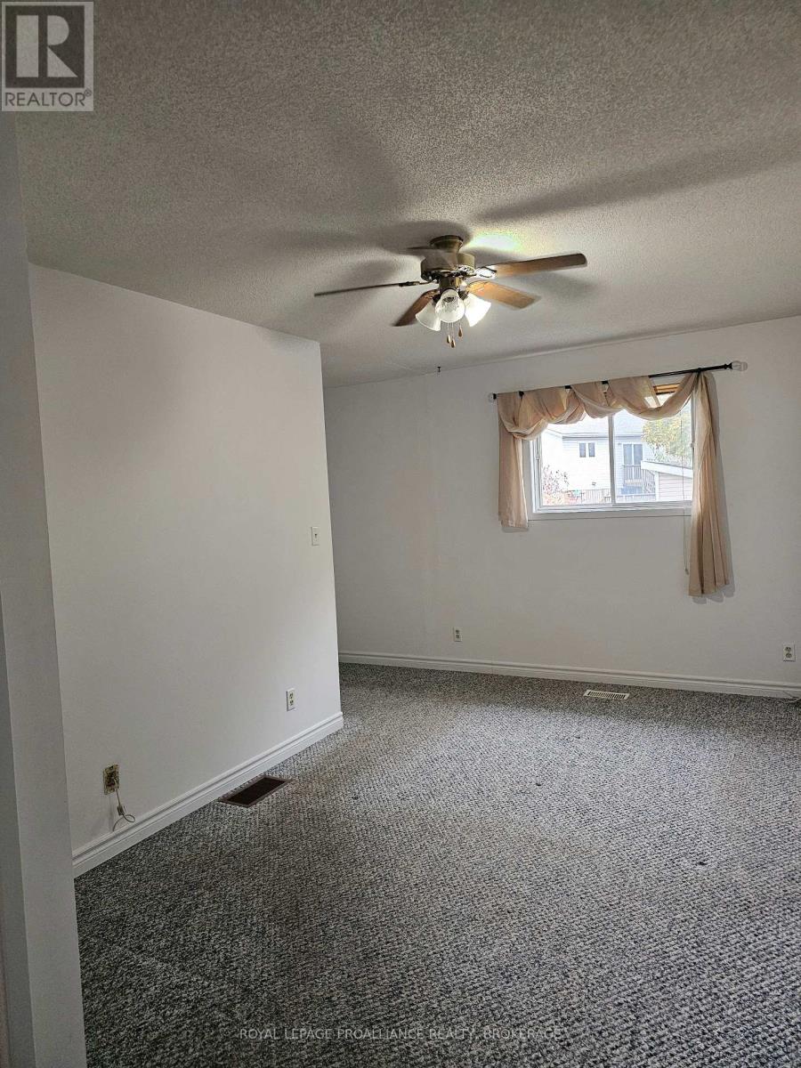 915 Warburton Crescent, Kingston, Ontario  K7M 8L3 - Photo 12 - X13767440
