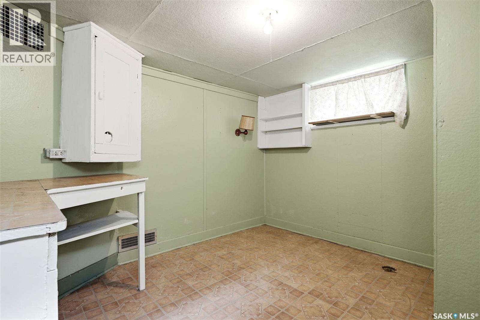 2530 Atkinson Street, Regina, Saskatchewan  S4N 3X7 - Photo 21 - SK047928