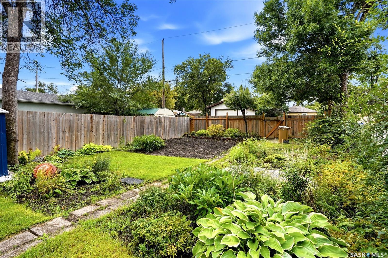 2530 Atkinson Street, Regina, Saskatchewan  S4N 3X7 - Photo 29 - SK047928