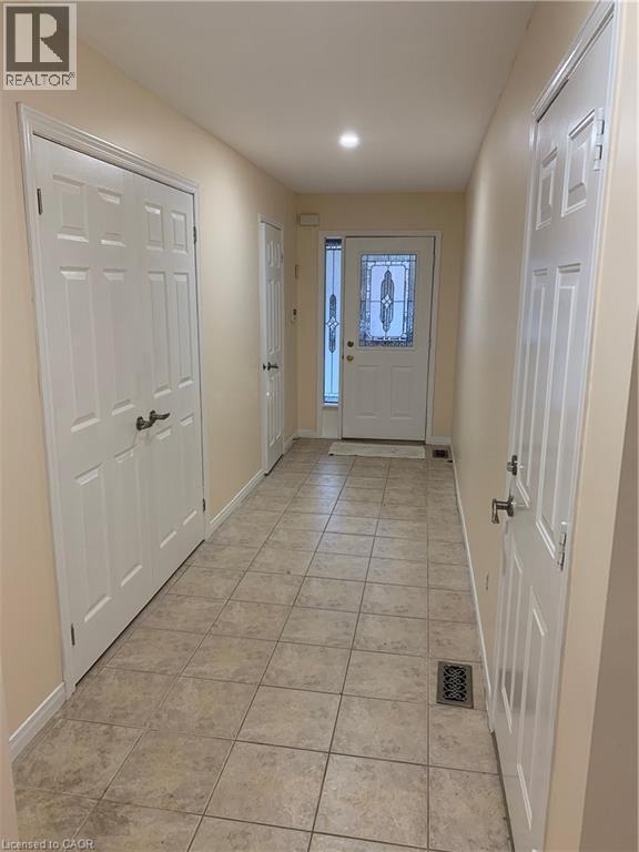 30 Meadow Wood Crescent, Stoney Creek, Ontario  L8J 3Z8 - Photo 4 - 40859051
