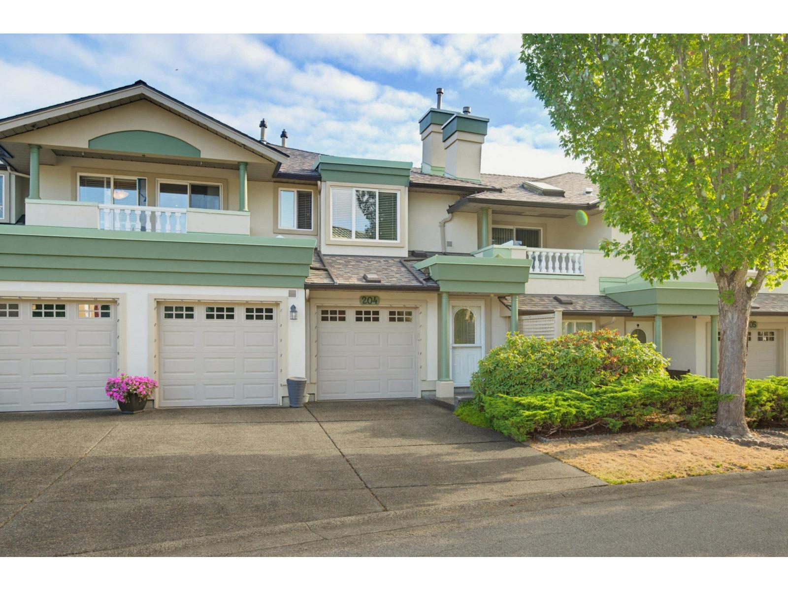 204 13888 70 AVENUE, surrey, British Columbia