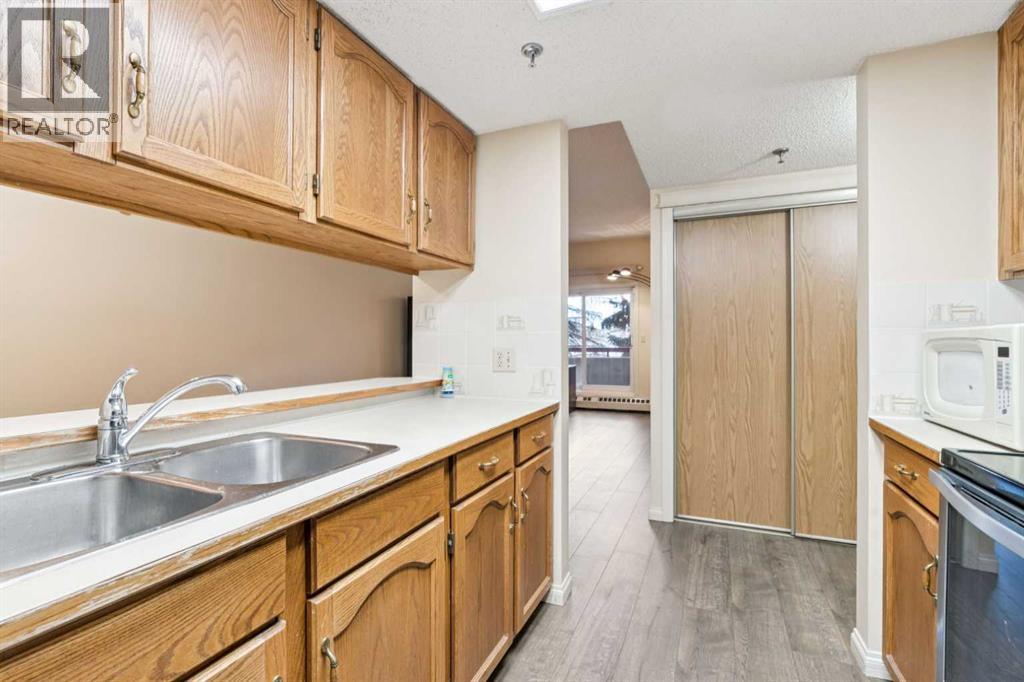 103, 2011 University Drive NW, Calgary, Alberta  T2N 4T4 - Photo 6 - A2325329