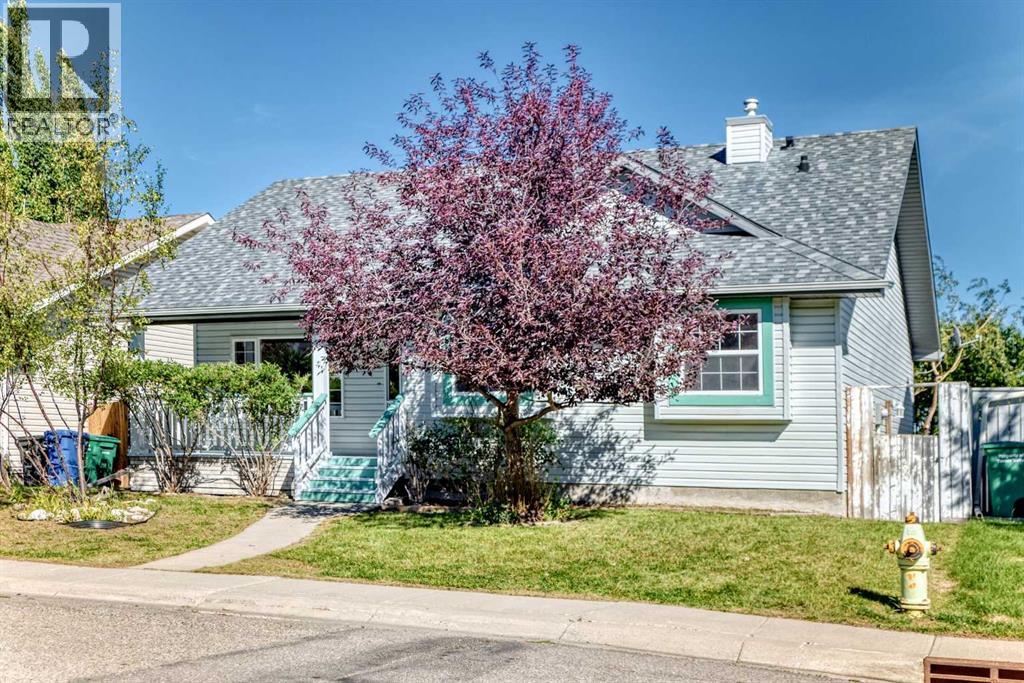 311 Robert Street SW, Diamond Valley, Alberta  T0L 2A0 - Photo 2 - A2342564