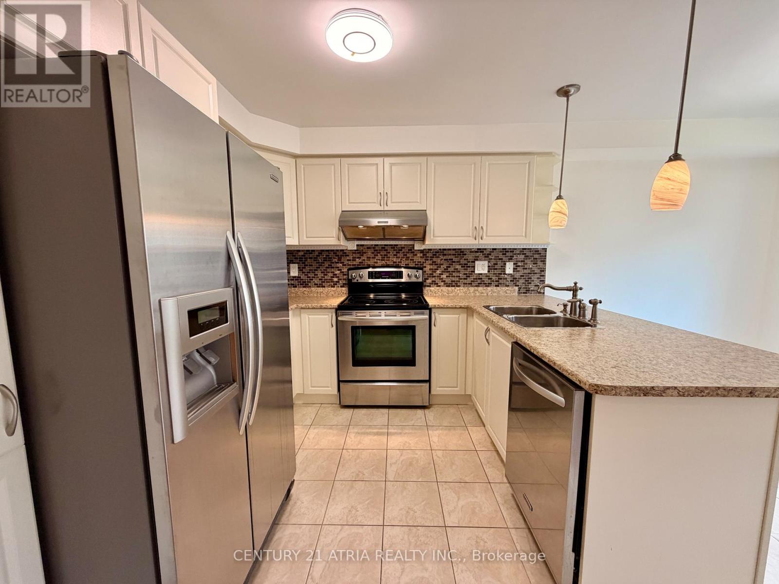 101 Elliottglen Drive, Ajax, Ontario  L1Z 0G9 - Photo 10 - E13767462