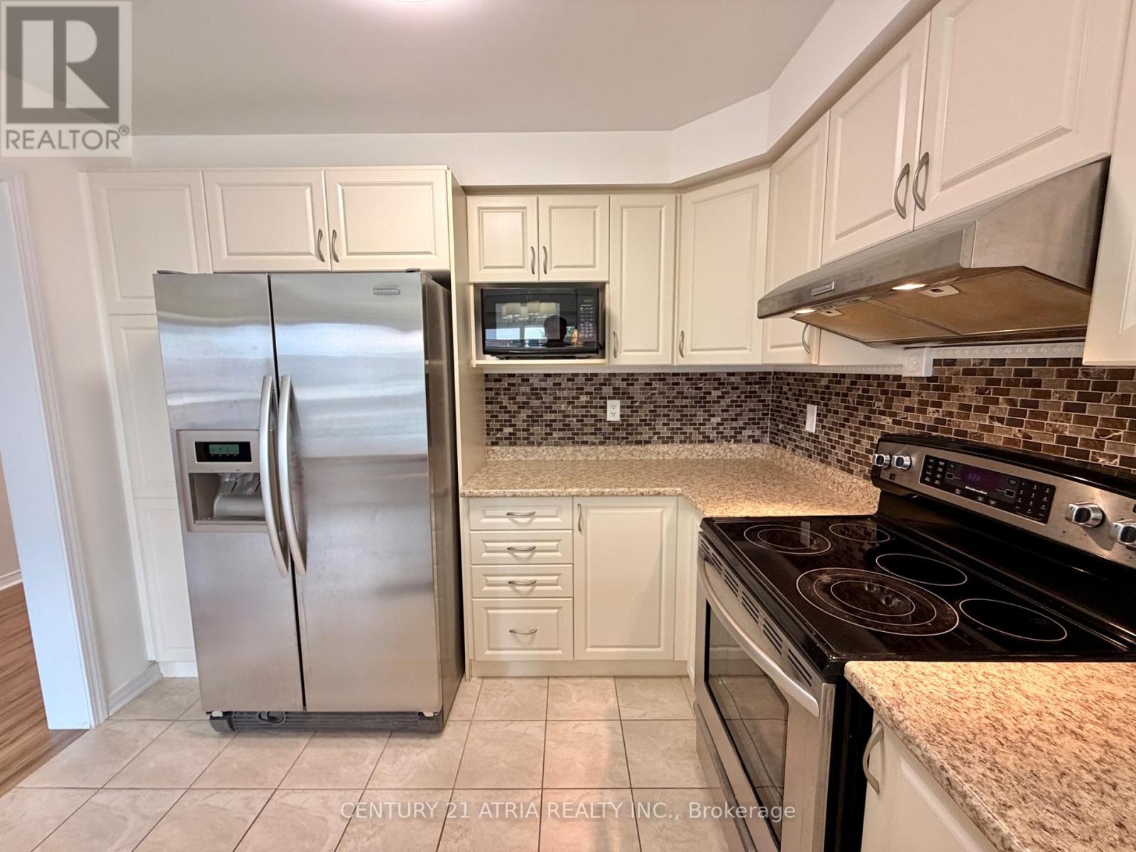 101 Elliottglen Drive, Ajax, Ontario  L1Z 0G9 - Photo 12 - E13767462