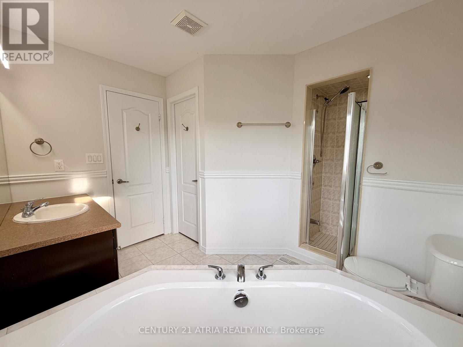 101 Elliottglen Drive, Ajax, Ontario  L1Z 0G9 - Photo 22 - E13767462