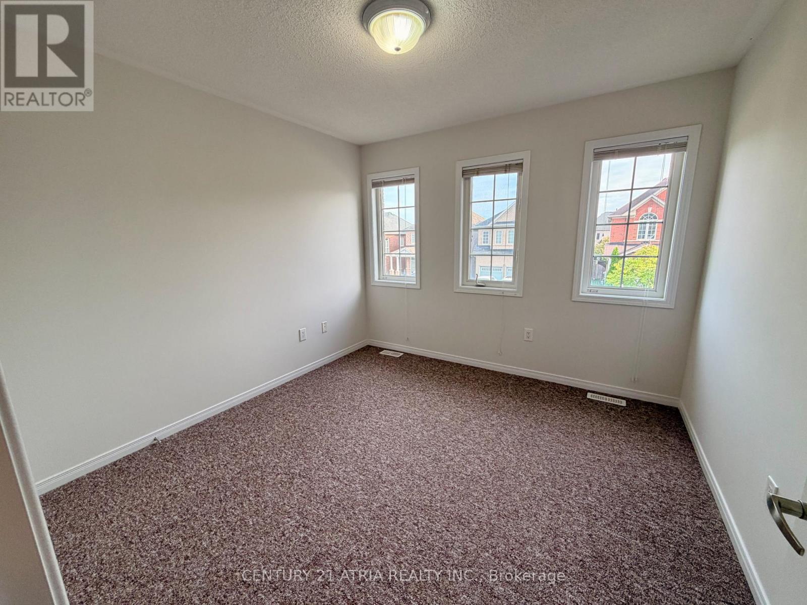 101 Elliottglen Drive, Ajax, Ontario  L1Z 0G9 - Photo 30 - E13767462
