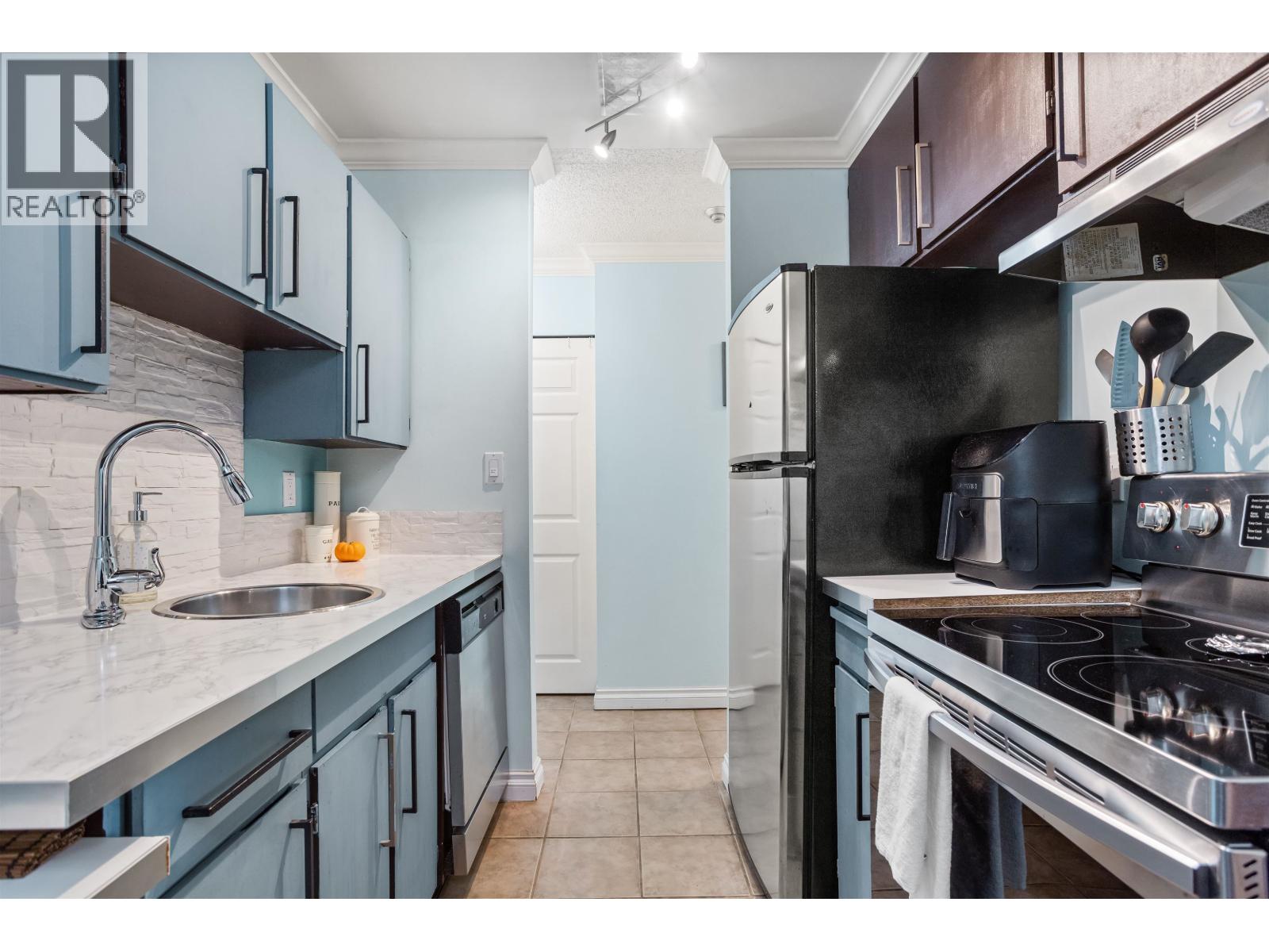 306 315 Tenth Street, New Westminster, British Columbia  V3M 3Y2 - Photo 5 - R3163766