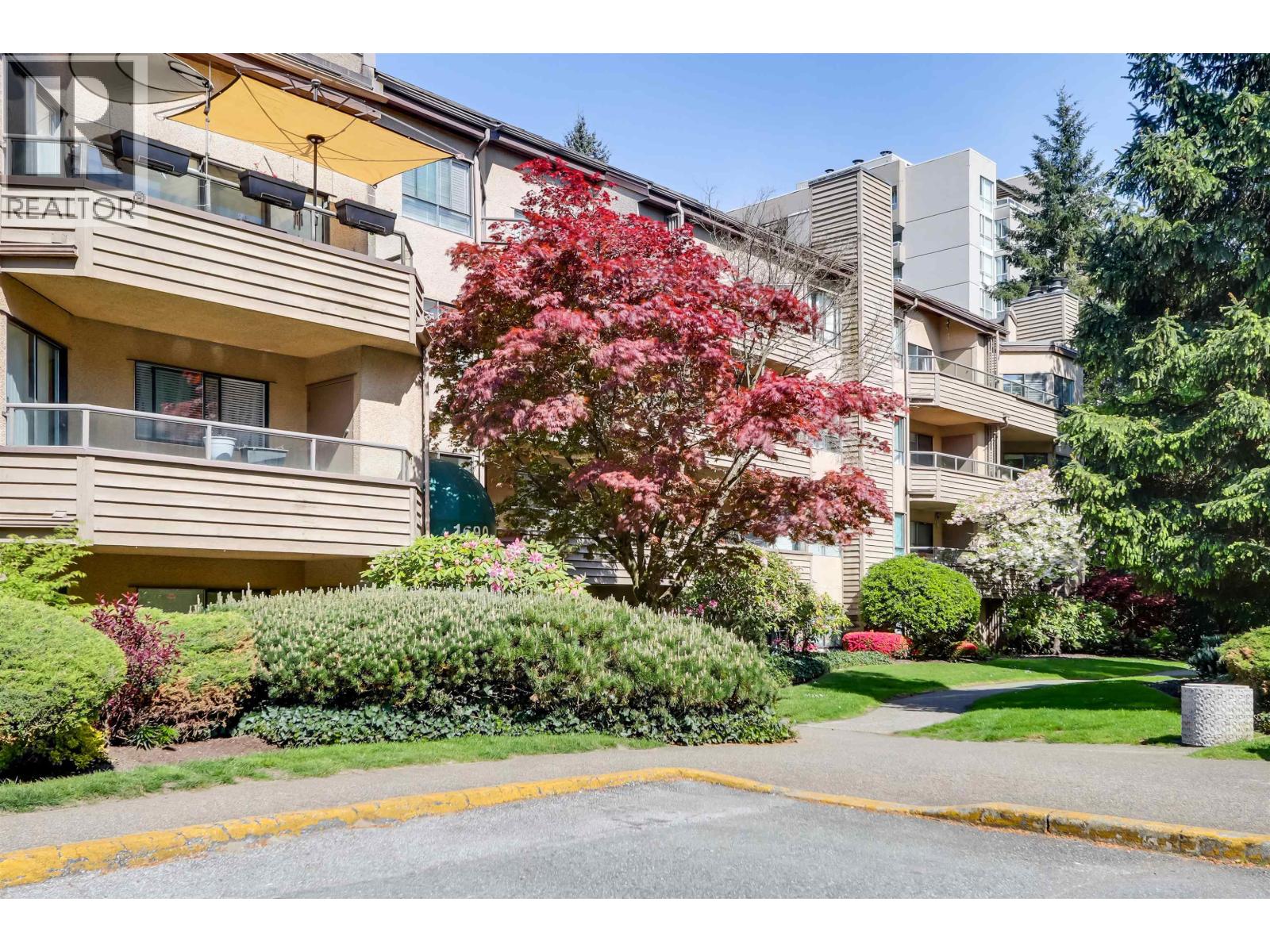 303 1690 Augusta Avenue, Burnaby, British Columbia  V5A 2V6 - Photo 2 - R3163793