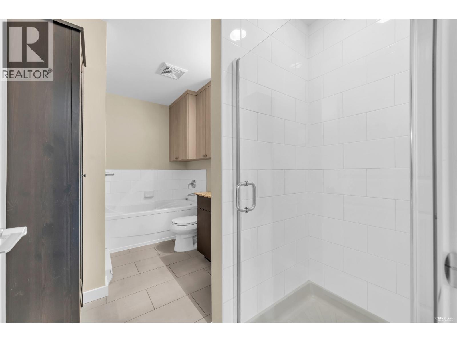 402 265 Ross Drive, New Westminster, British Columbia  V3L 0C8 - Photo 16 - R3163794