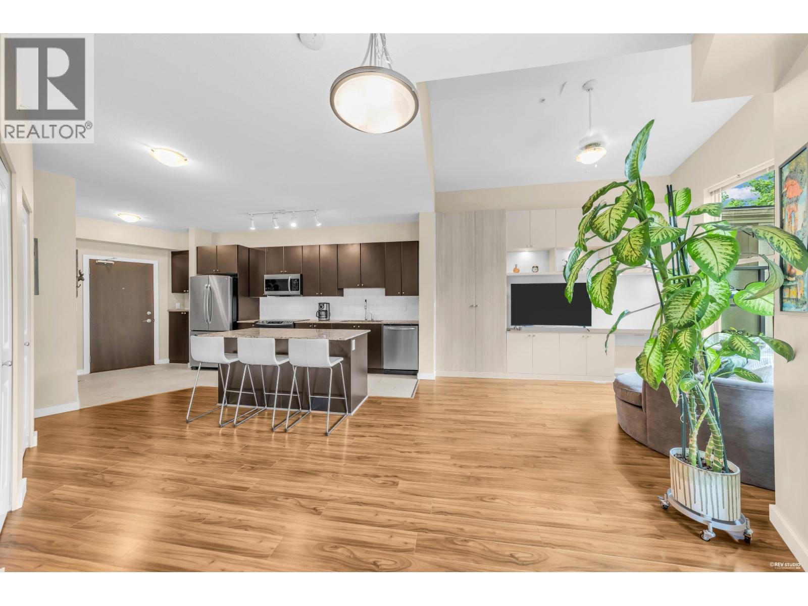 402 265 Ross Drive, New Westminster, British Columbia  V3L 0C8 - Photo 6 - R3163794